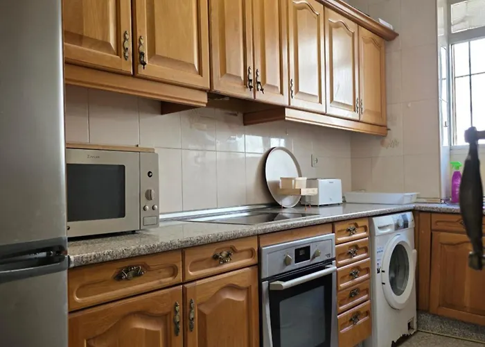 Quarto em Acomodações Particulares Privada Comoda Centro Cerca De Todos Servicios Wifi